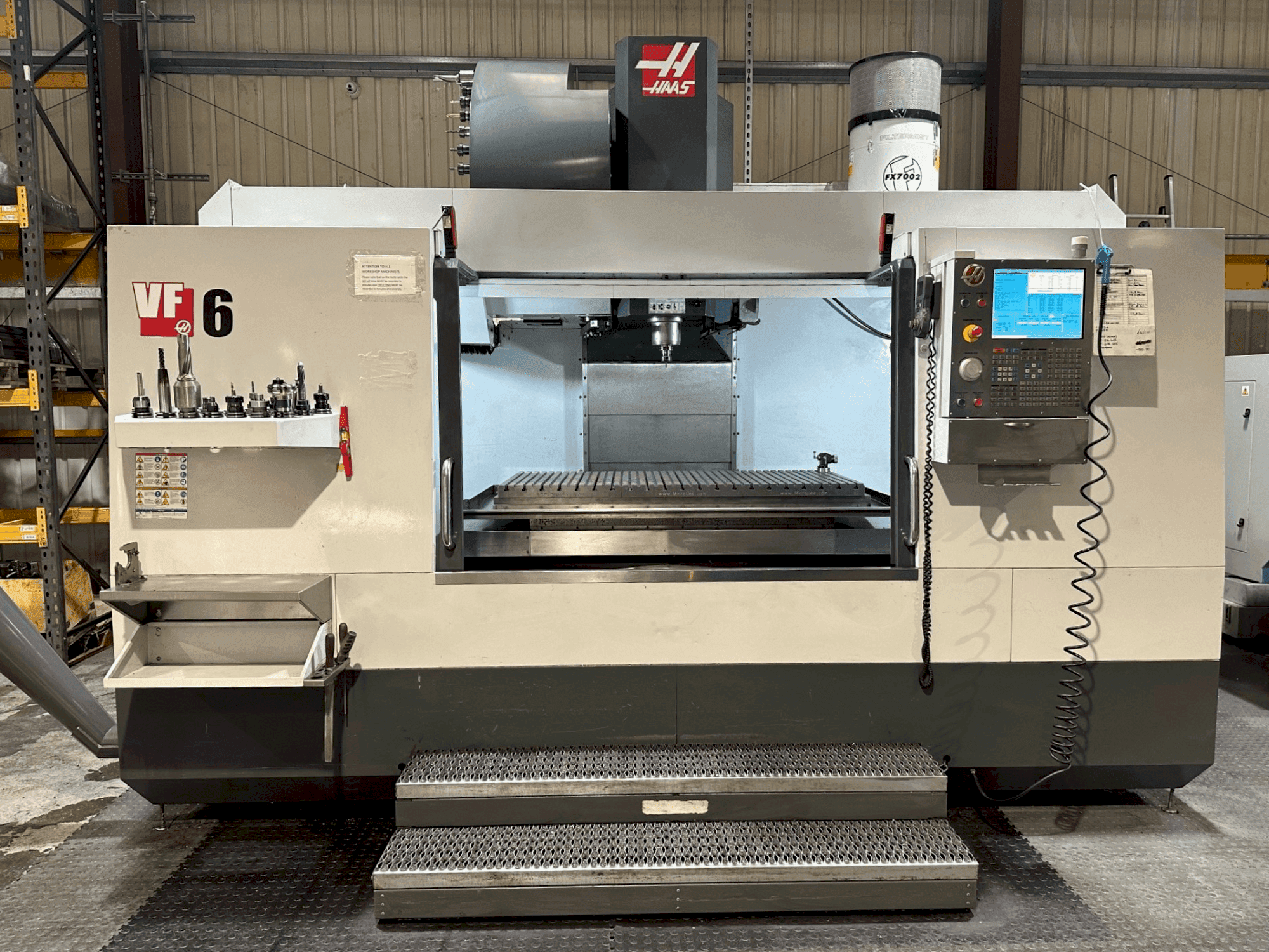 HAAS VF-6/40 Mašinos vaizdas iš priekio