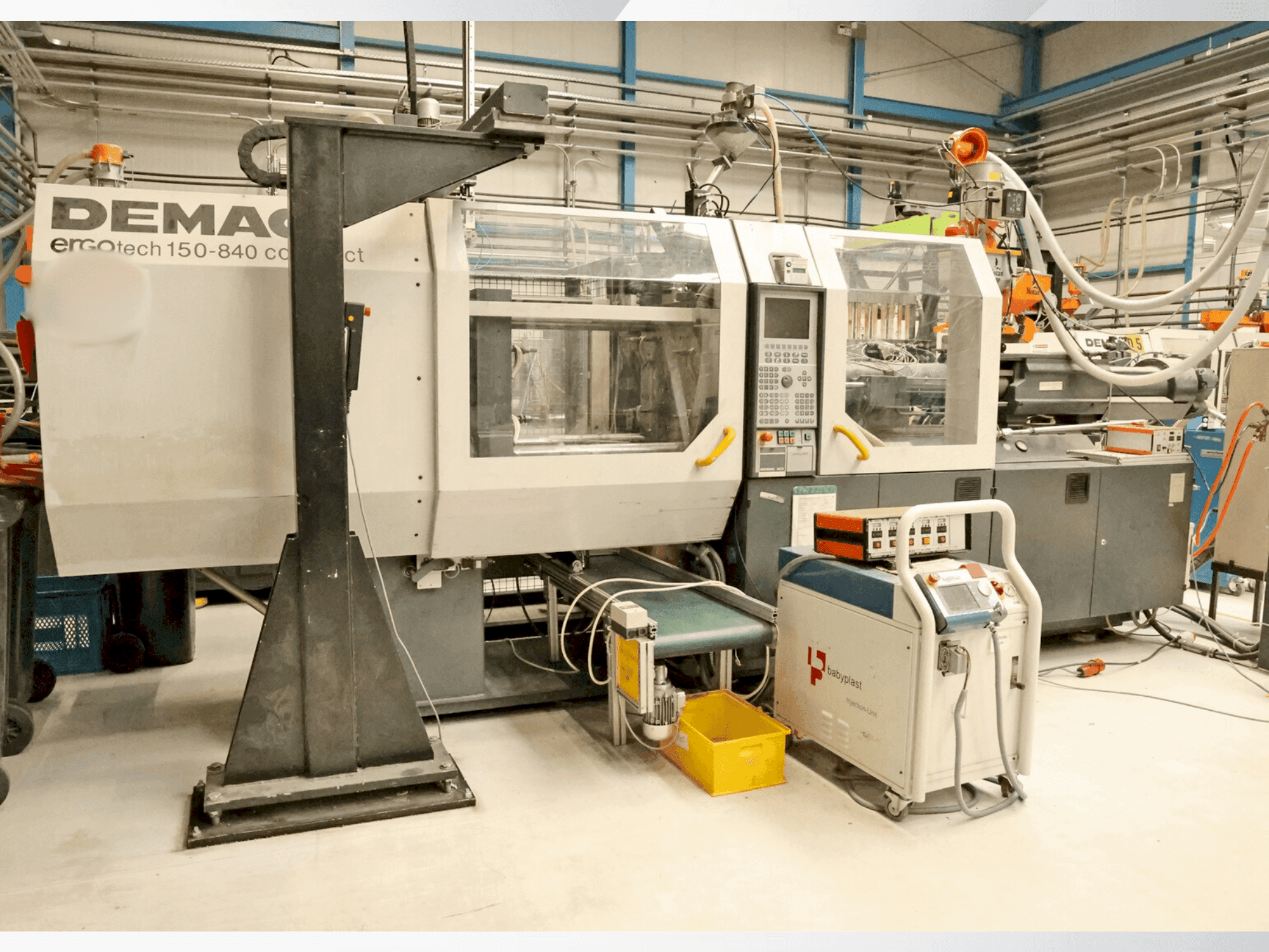 DEMAG Ergotech 150-849 NC 4 compact Mašinos vaizdas iš priekio