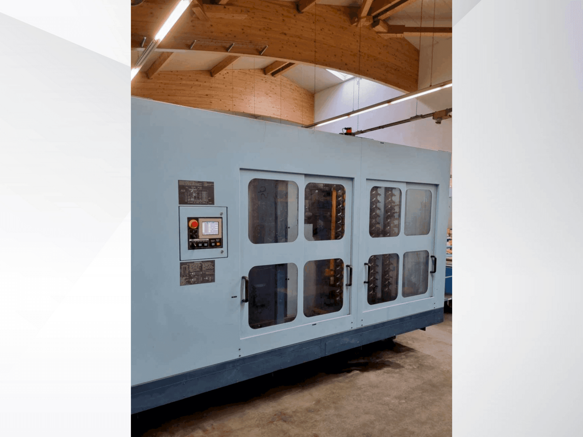 Matsuura H PLUS-405 Mašinos vaizdas iš priekio