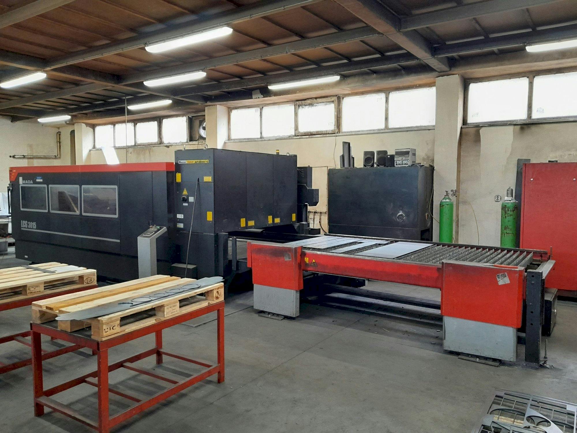 AMADA LCG 3015 Mašinos vaizdas iš priekio