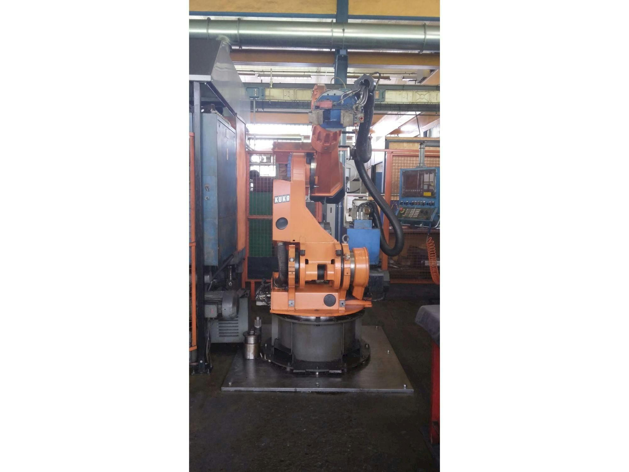 KUKA IR 760/120.0 Mašinos vaizdas iš priekio