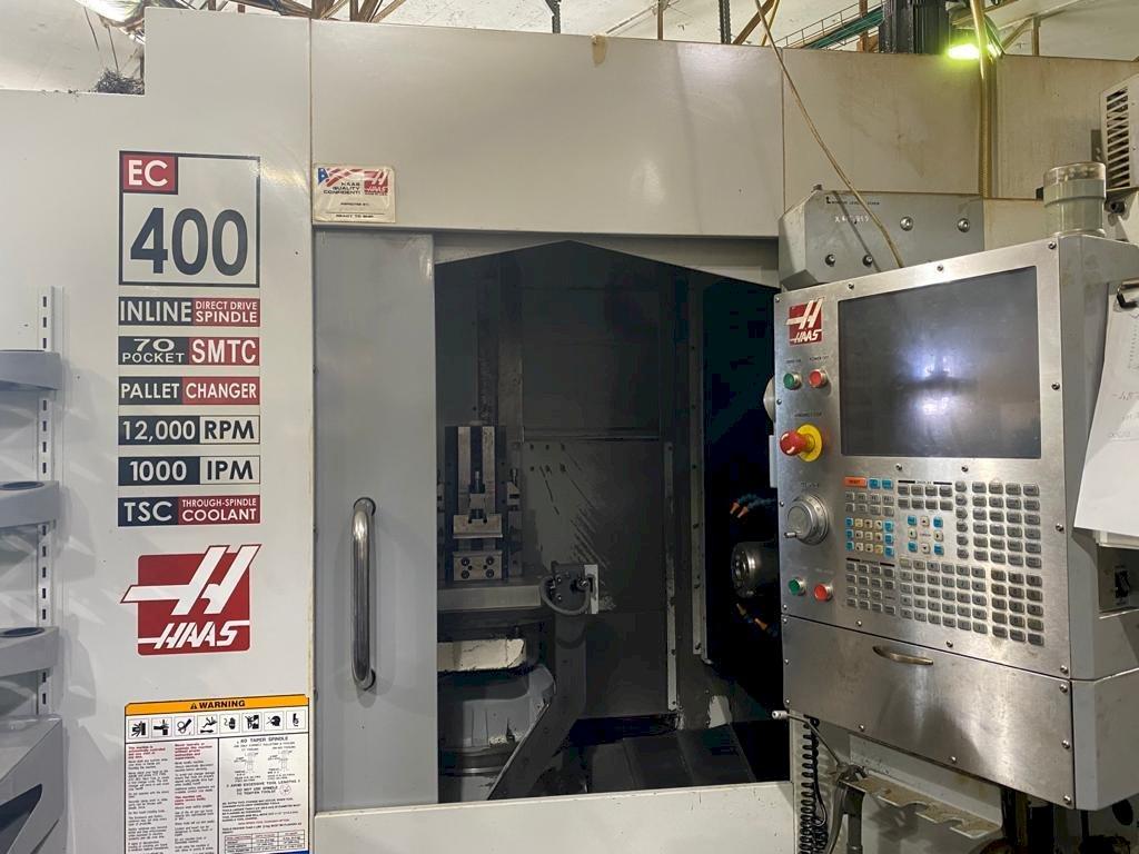 HAAS EC-400 Mašinos vaizdas iš priekio