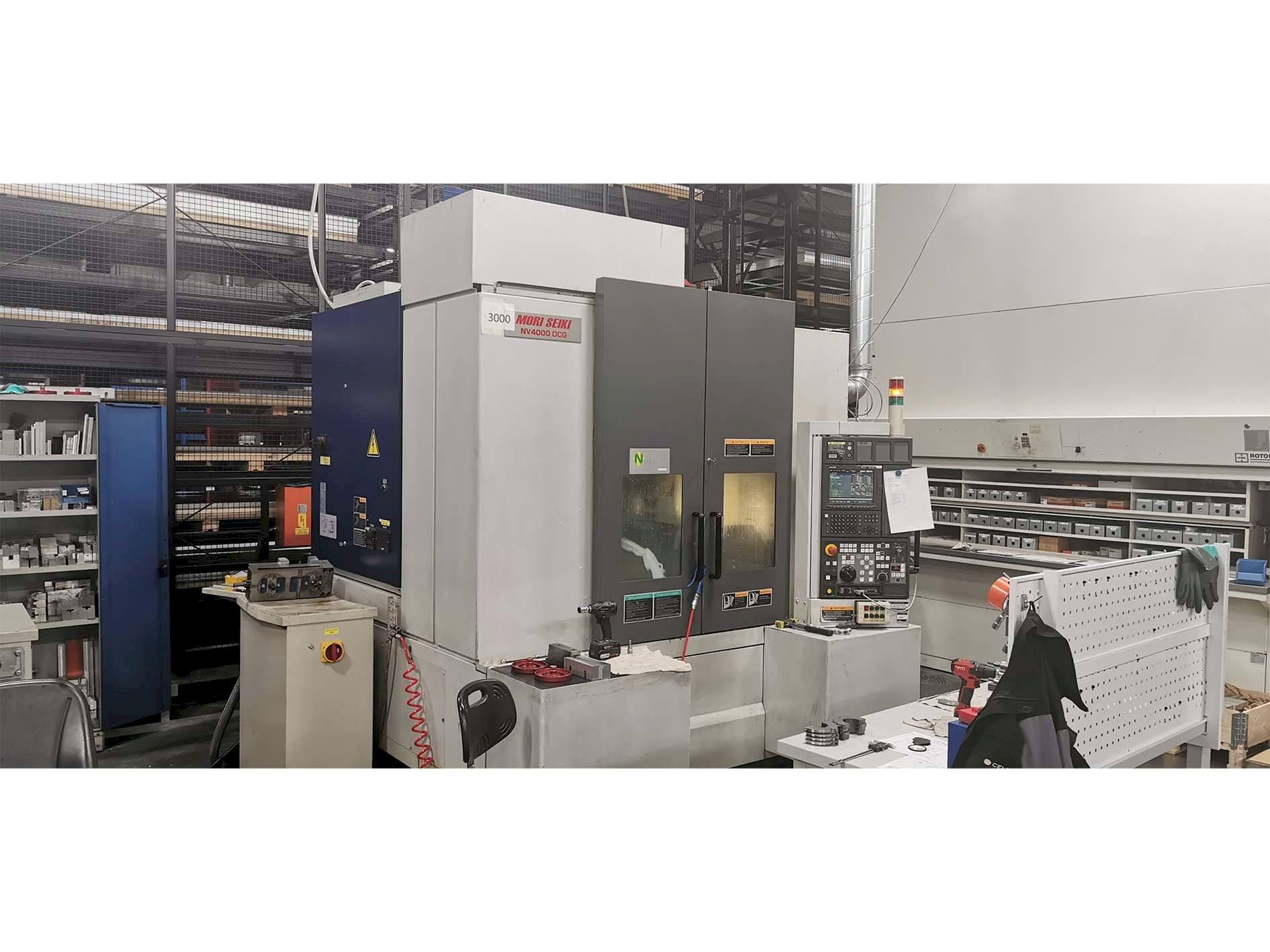 MORI SEIKI NV4000 Mašinos vaizdas iš priekio