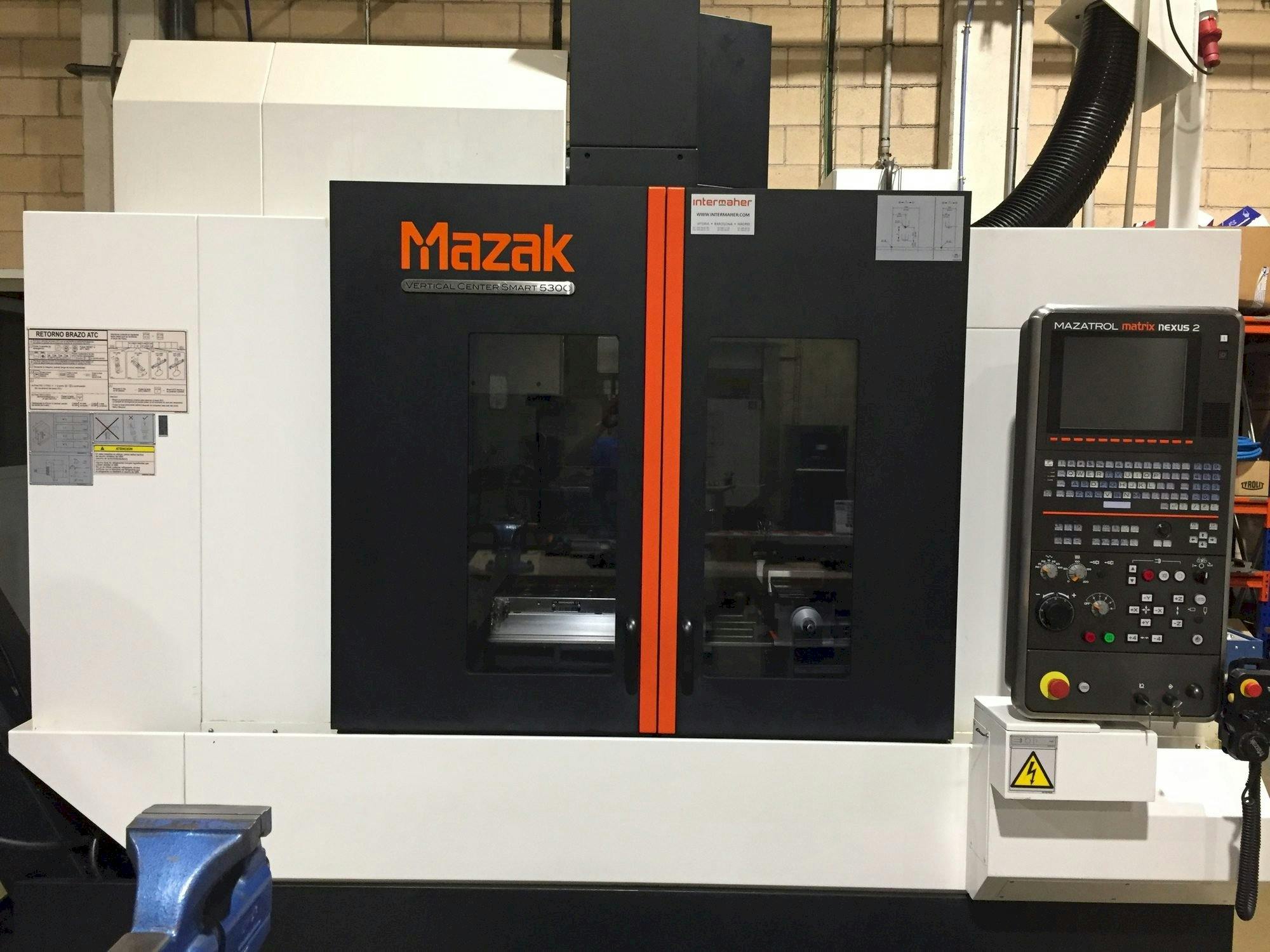 Mazak VCS 530C Mašinos vaizdas iš priekio