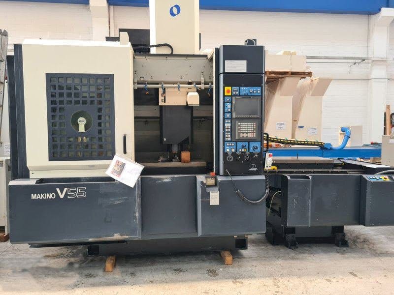 Makino V55 Mašinos vaizdas iš priekio