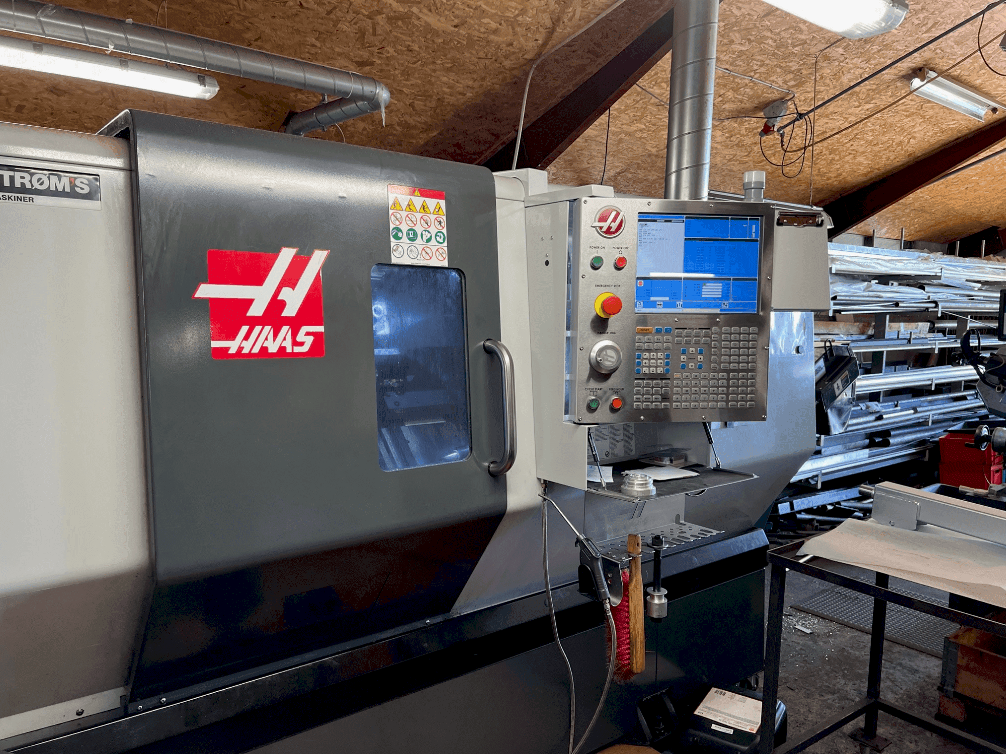 HAAS HAAS ST-30Y Mašinos vaizdas iš priekio