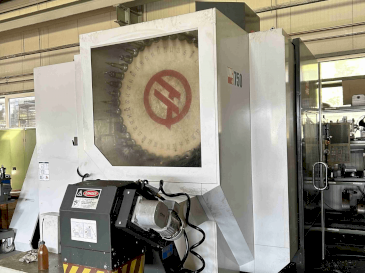 HAAS UMC-750 Mašinos vaizdas iš priekio