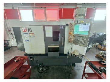 HAAS ST-10 Mašinos vaizdas iš priekio