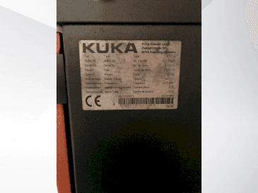 KUKA KR 90 R2700 pro Mašinos vaizdas iš priekio