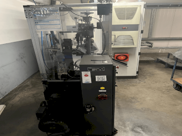 KOMAGE K 6 Mechanical Powder Press Mašinos vaizdas iš priekio